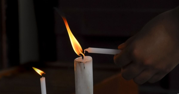 У Кам'янському в четвер, 4 грудня, вимикатимуть світло: графік та адреси відключень