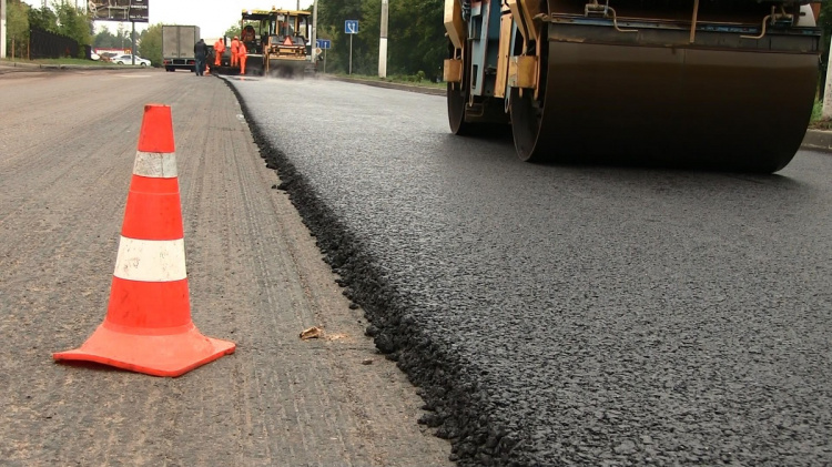 Ремонтні роботи в Кам’янському: місто стає комфортнішим для водіїв