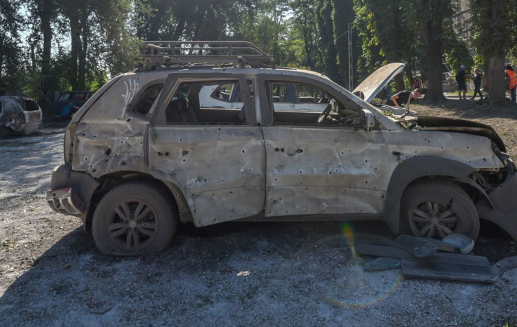 Як Кам’янське оговтується після ворожого обстрілу: координація, підтримка, відновлення