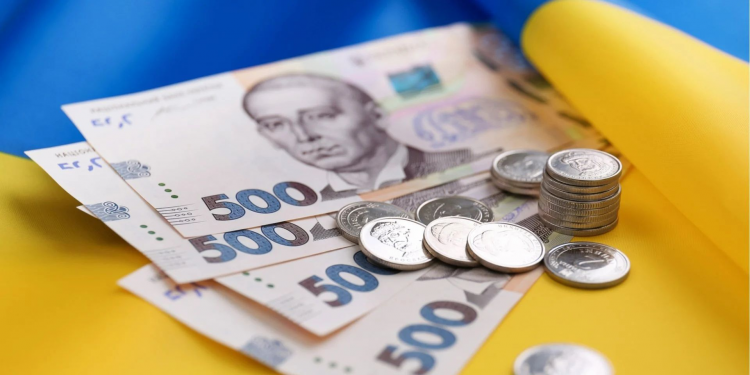 Соціальні виплати в Україні можуть припинити з 1 жовтня: що трапилося