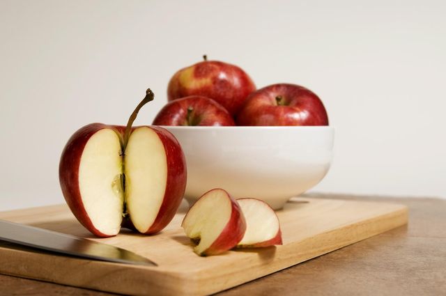 Скільки яблук можна з'їдати на день: норма в кінці літа