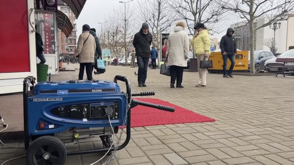 У Кам'янському в суботу, 8 листопада, вимикатимуть світло: графік та адреси відключень