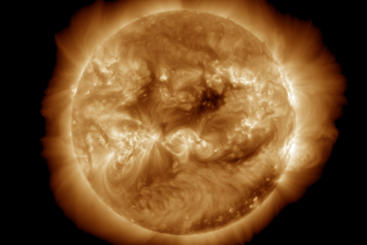 Магнітні бурі у березні-2026: коли очікується потужна сонячна активність і як підготуватись
