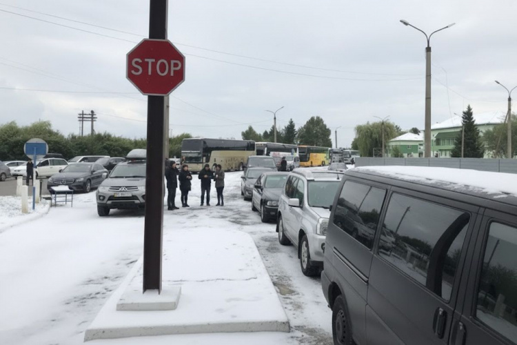 Польща втрачає лідерство: стало відомо, яку країну масово обирають дніпряни для переїзду 