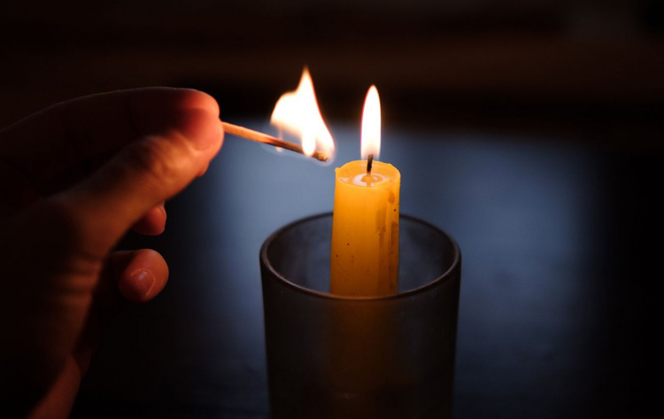 У Кам'янському у п'ятницю, 6 лютого, вимикатимуть світло: графік та адреси відключень від ДТЕК
