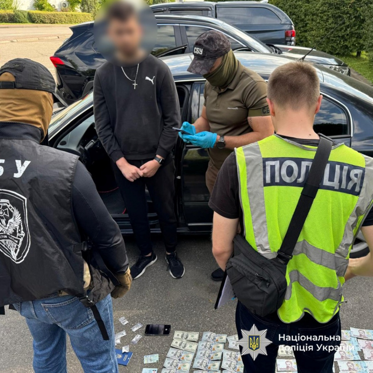 Кокаїн замість гуманітарки: у Дніпрі «волонтери» заробляли на дозах мільйони під час комендантської години
