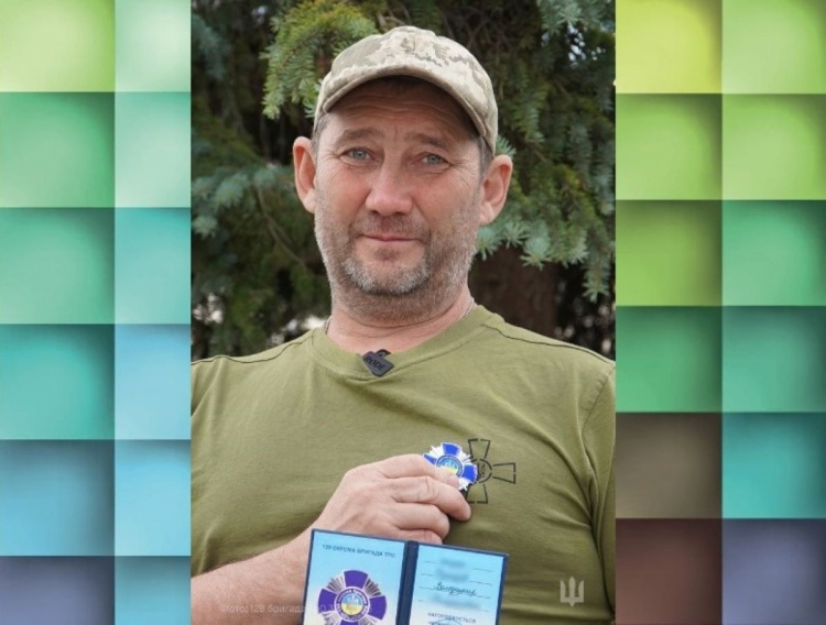 Герої серед нас: мебляр із Дніпра збив ворожий дрон... рибальською підсакою