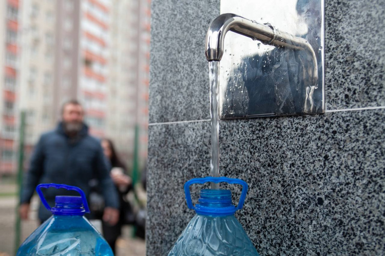 Щодо якості питної води в Кам'янському: коментар фахівців-лаборантів