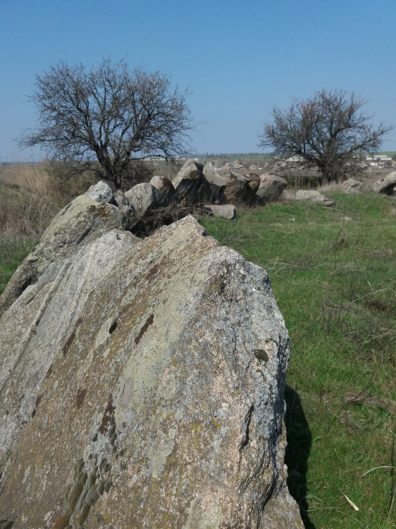 На Дніпропетровщині виявили мегаліт віком 4000 років: кам’яне коло видно навіть із супутника