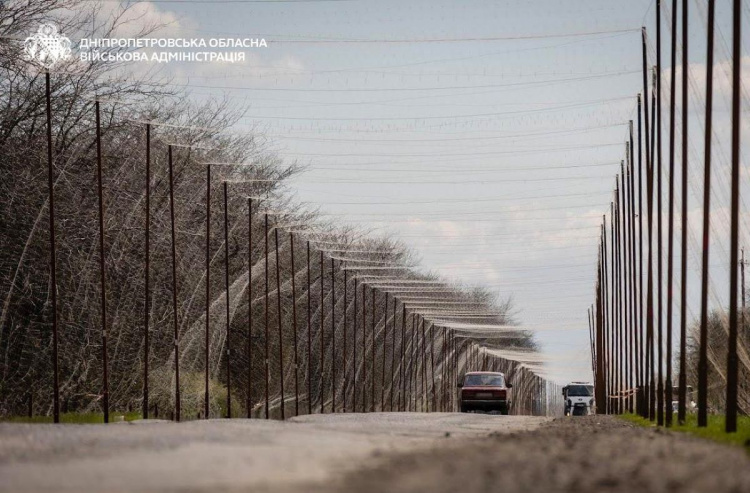 Антидронові сітки над дорогами Дніпропетровщини