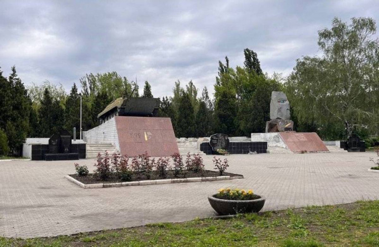 На Дніпропетровщині пам'ятник БМП-1 відправиться на фронт – подробиці
