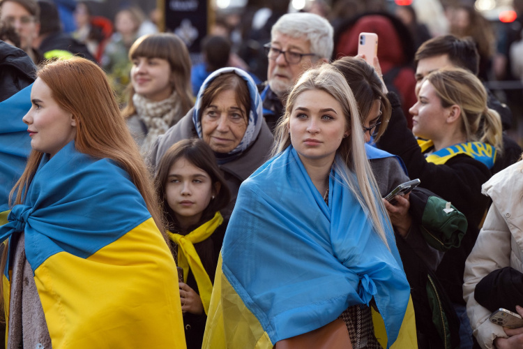 Яку країну обирають українські біженці: виплати до 880 євро, безкоштовні курси та соціальні гарантії