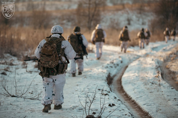 Без доріг та з ворогом на хвості: окупанти рвуться до Дніпропетровщини — ситуація загострилася