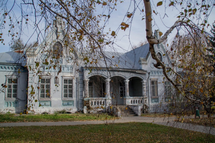 Історія покинутої садиби
