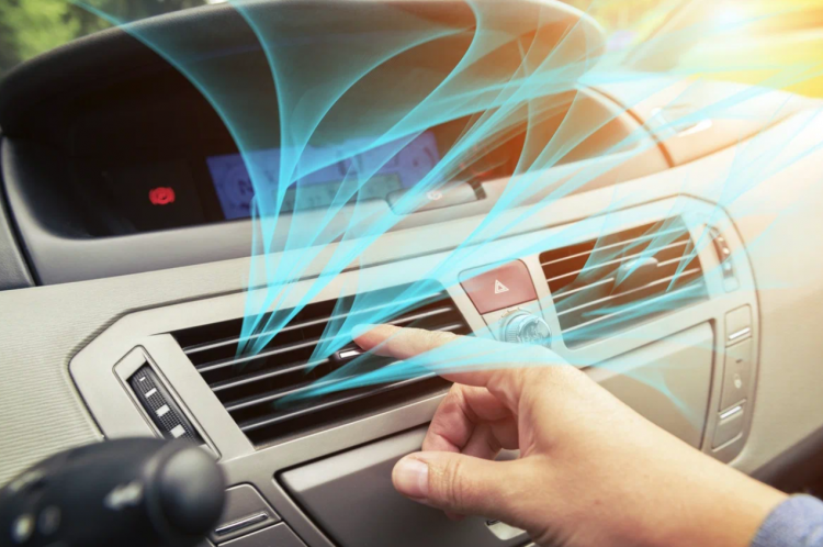 Не чекайте червневої спеки: як самостійно перевірити кондиціонер авто та зекономити на заправці фреоном