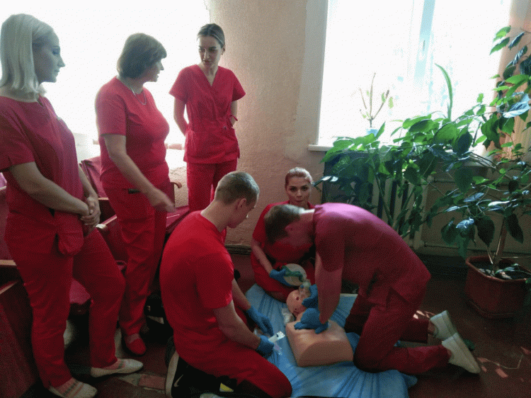 Молоді медики Кам'янського вдосконалили свої навички невідкладної допомоги