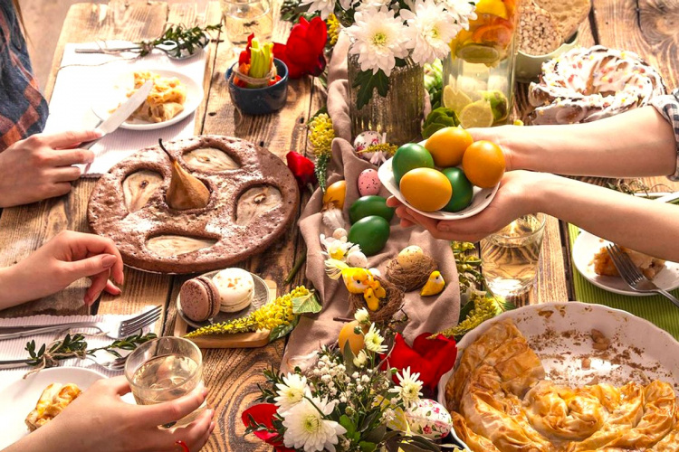 Пасха без лікарні: у Держпродспоживслужбі Кам'янського розповіли, як врятуватися від харчового отруєння