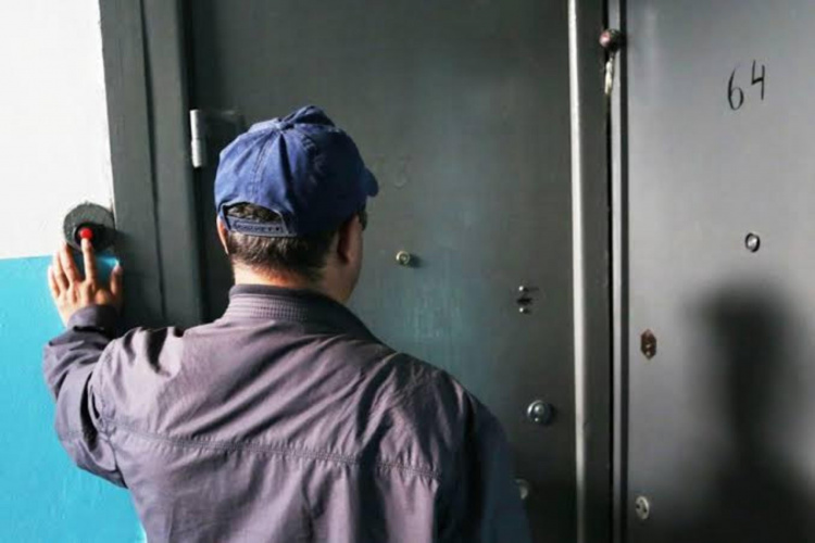 На Дніпропетровщині затримали псевдогазовика, який ошукав пенсіонерів на майже 80 тисяч гривень