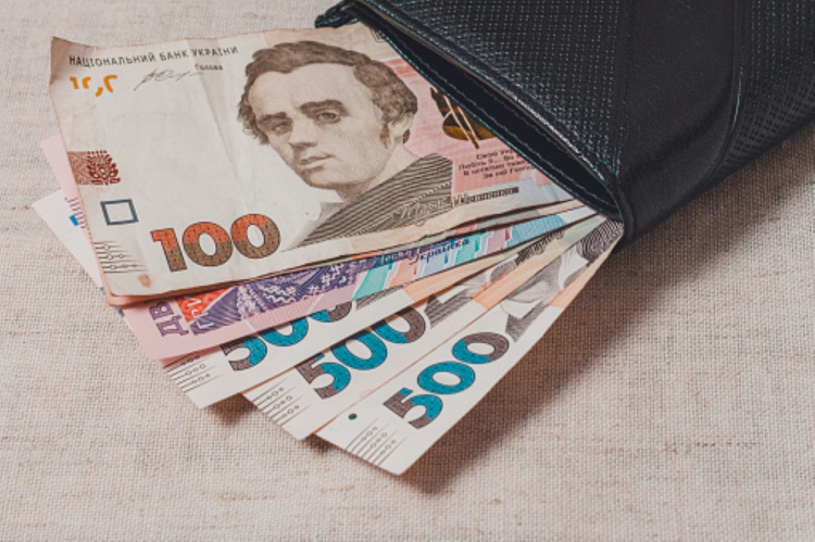 Понад 5000 гривень до пенсії: хто отримає гарантовані доплати в 2025 році
