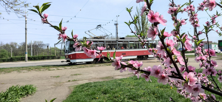 На Кам'янське насувається потужний атмосферний фронт - містян очікує стрімке похолодання