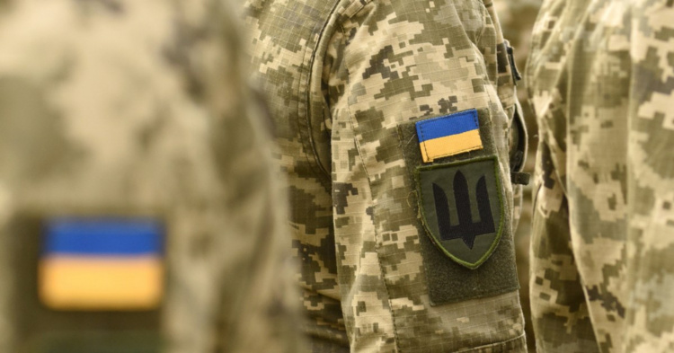 Скандал у Дніпрі: працівник ТЦК незаконно списав з військового обліку 17 чоловіків, серед яких його брат