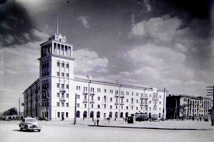 Таємниці Кам'янського: що приховує «Будинок зі шпилем»