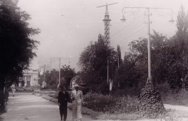 Вища за 16-поверхівку: таємниця зниклої «Ейфелевої вежі» у Кам’янському