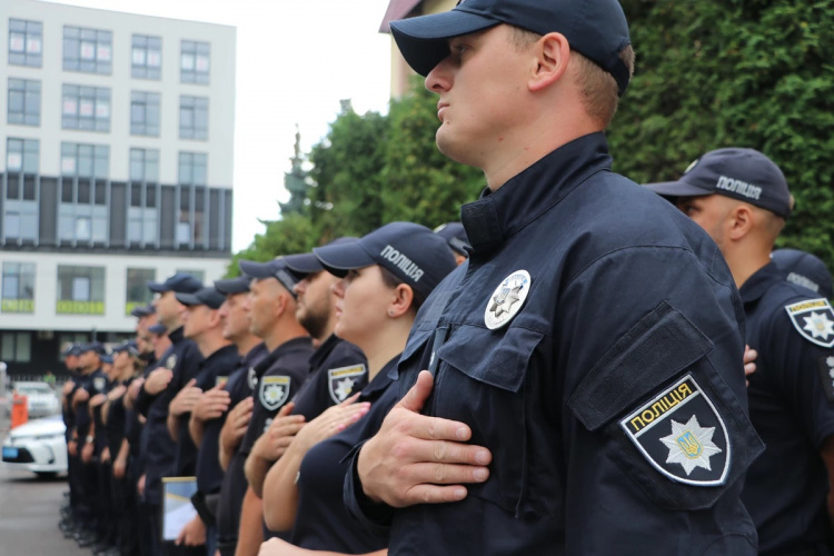 Кам'янчанам пропонують за державним замовленням вступити до вишів, які готують поліцейських