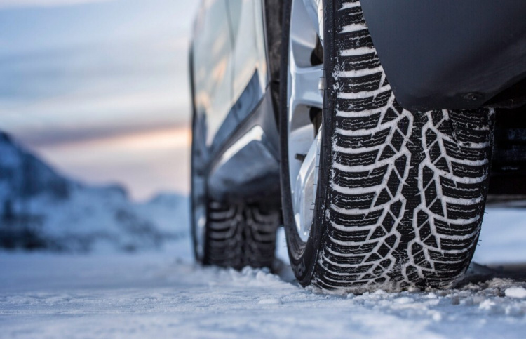 Безпека на зимових дорогах: як вибрати та правильно  використовувати шини взимку