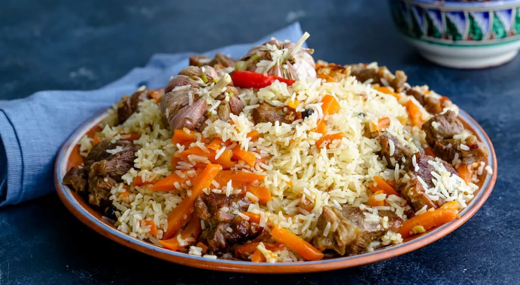 Здивуйте рідних смачним пловом з куркою та овочами — східна насолода на вашому столі