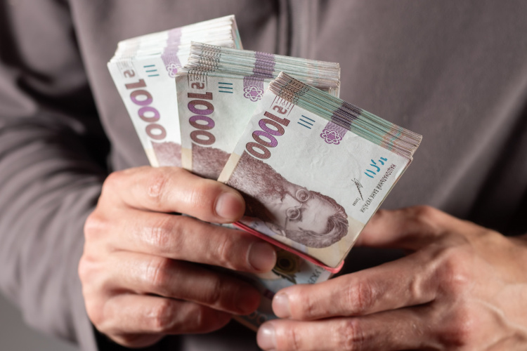 За крок до критичної межі: Дніпропетровщина очолила антирейтинг України за боргами по зарплаті