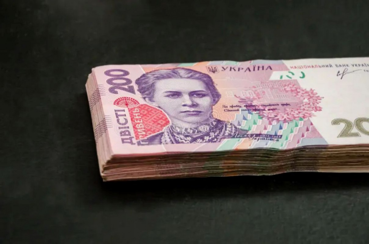«Заморожену» допомогу 6500 гривень виплатять у 2026 році: хто скоро отримає кошти
