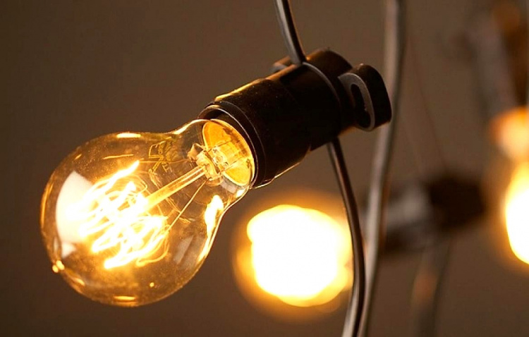 У Кам'янському в четвер, 13 листопада, вимикатимуть світло: графік та адреси відключень