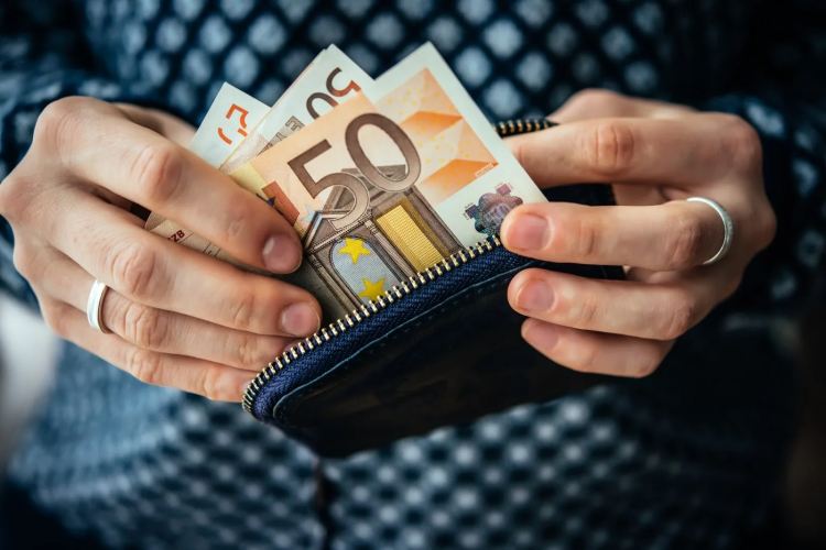 Мінімальна зарплатня в країнах ЄС