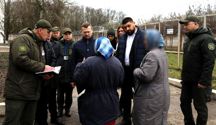 Прокуратура перевірила жіночу виправну колонію у Кам'янському: які порушення виявлено