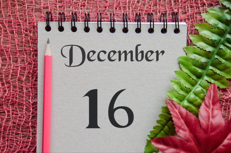 Сьогодні не можна задивлятися в дзеркало: традиції та прикмети 16 грудня