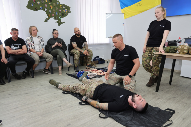 Тактична медицина для мирного життя: ветерани здобувають нові навички на Каметсталі