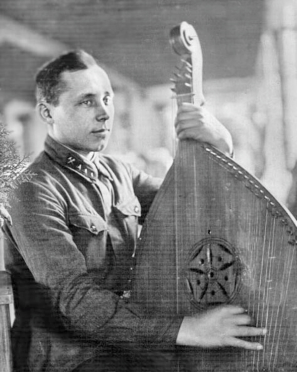  кам'янчанин Михайло Лобко