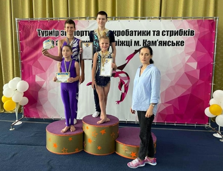 У Камʼянському чемпіонат зі спортивної акробатики зібрав найкращих спортсменів міста