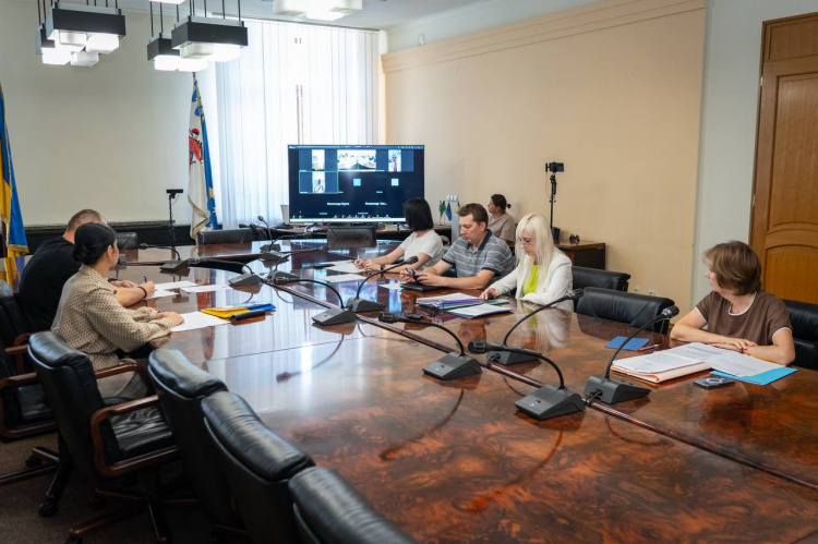Куди підуть мільйони: обласна рада взяла під жорсткий контроль витрати у Кам'янському та Павлограді
