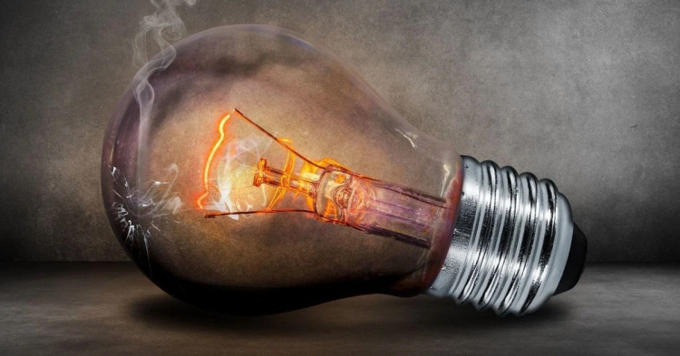 У Кам'янському у середу, 14 січня, вимикатимуть світло: графік та адреси відключень від ДТЕК