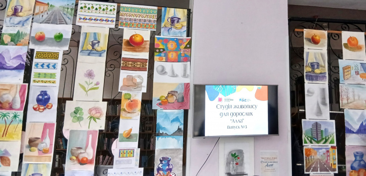 Жінки, які повірили в себе: у Кам’янському презентували третій випуск художньої студії "Алла"