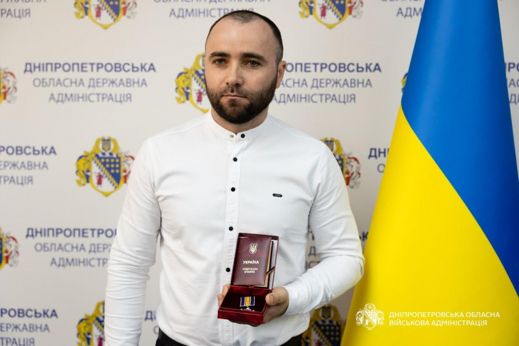 Від медсестри до гірника: на Дніпропетровщині нагородили героїв тилу