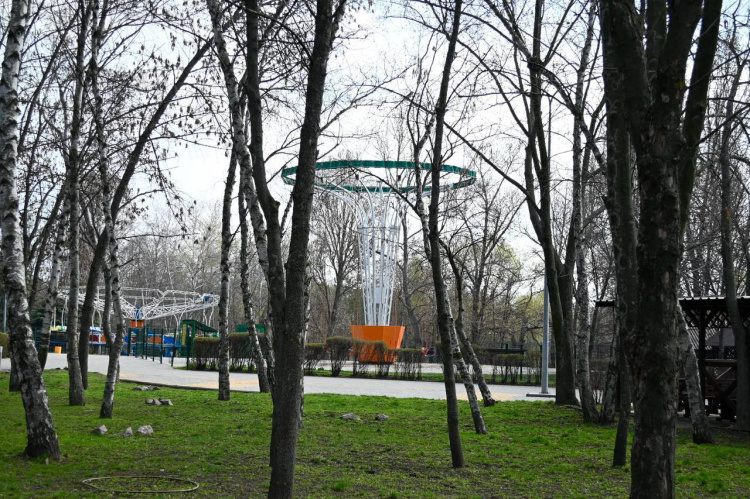 У Кам’янському «Шахед» пошкодив підприємство та трамвайну мережу: подробиці 18 квітня